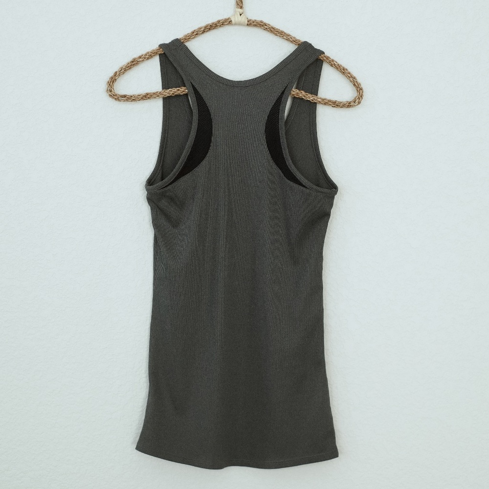 Under Armour Hear Gear Ribbed Gray Tank Top Small NWOT